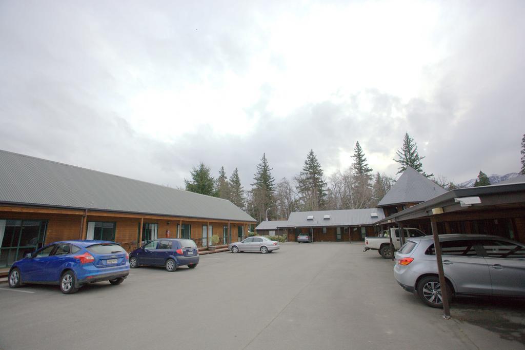 Alpine Lodge Motel Ханмер-Спрингс Экстерьер фото
